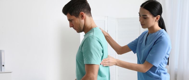 ¿Qué es la kinesiología y por qué se confunde con la labor de un fisioterapeuta?