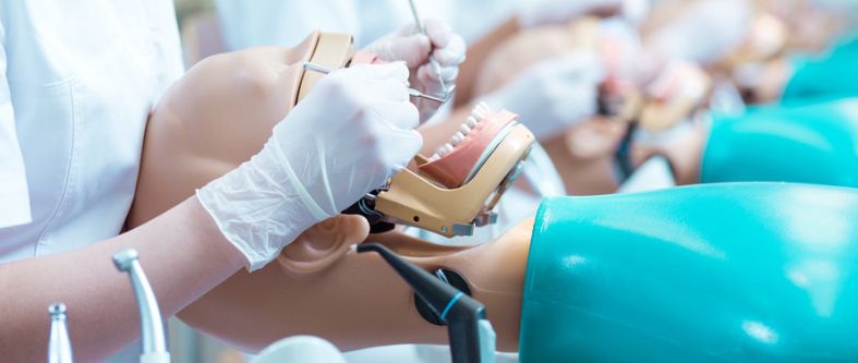 Así funciona la metodología de los 4 niveles en la Licenciatura en Odontología en UCG